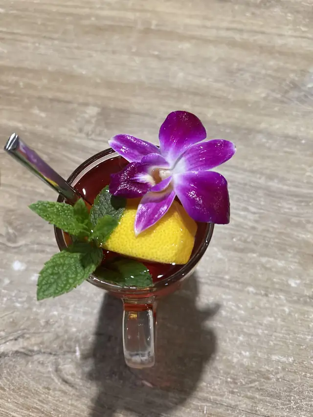 Koktajl z kwiatem orchidei